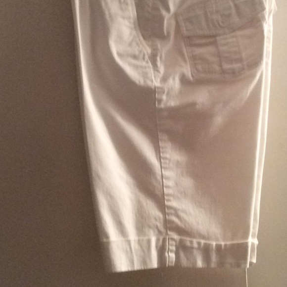 White Cuffed Walking Shorts - Picture 2 of 5